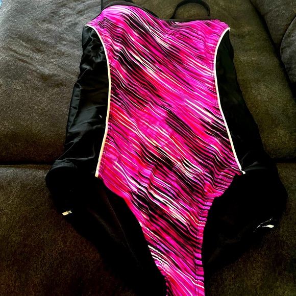 Racerback suit Sz 8-10 - Picture 2 of 4
